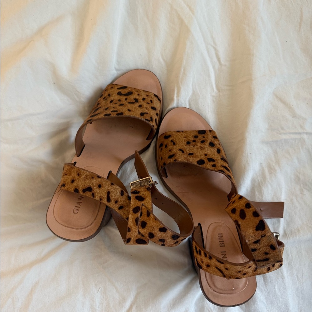 Gianni Bini Tan and Black Sandals